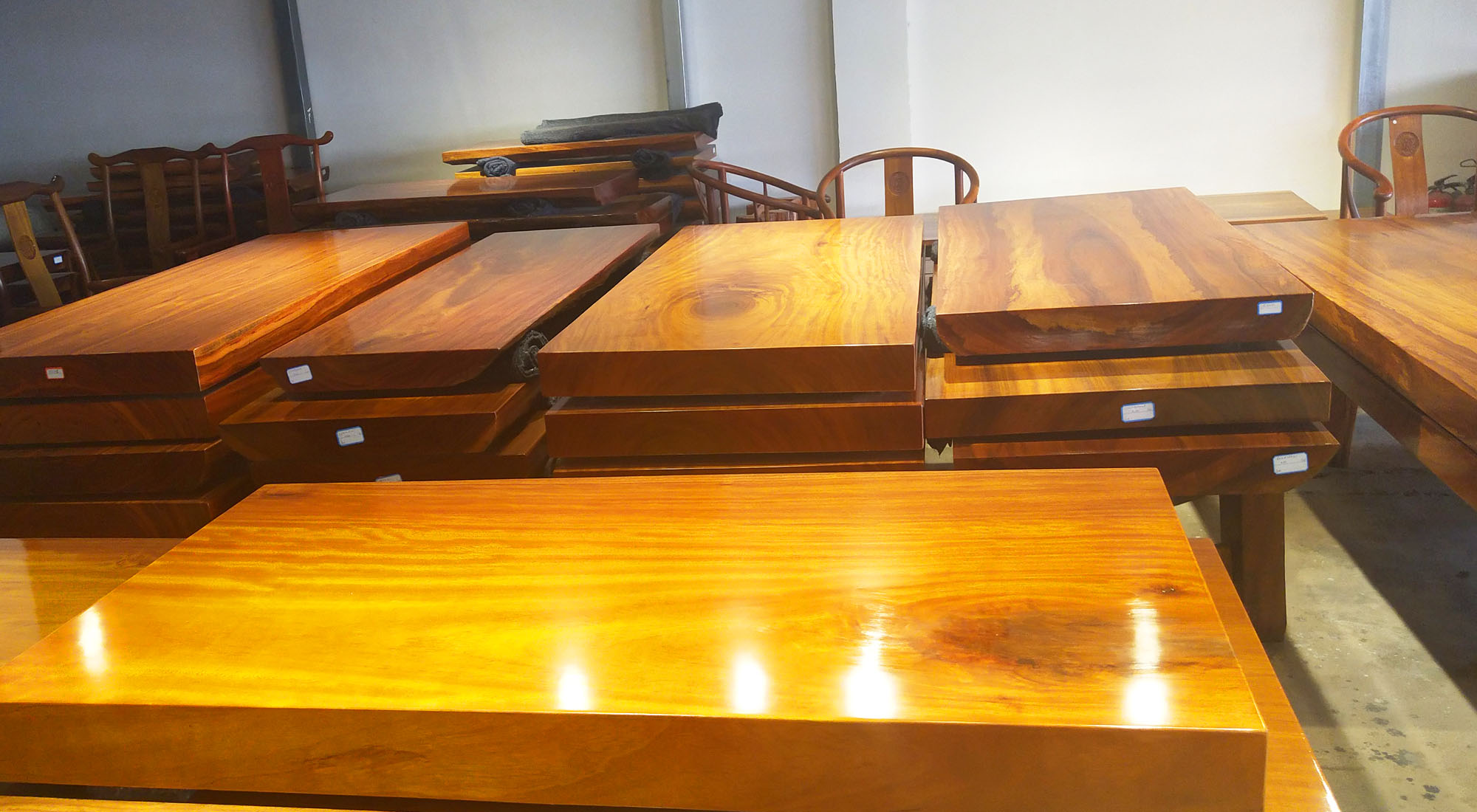 云南昆明长春雄丰茶业中心茶业巴花木茶板