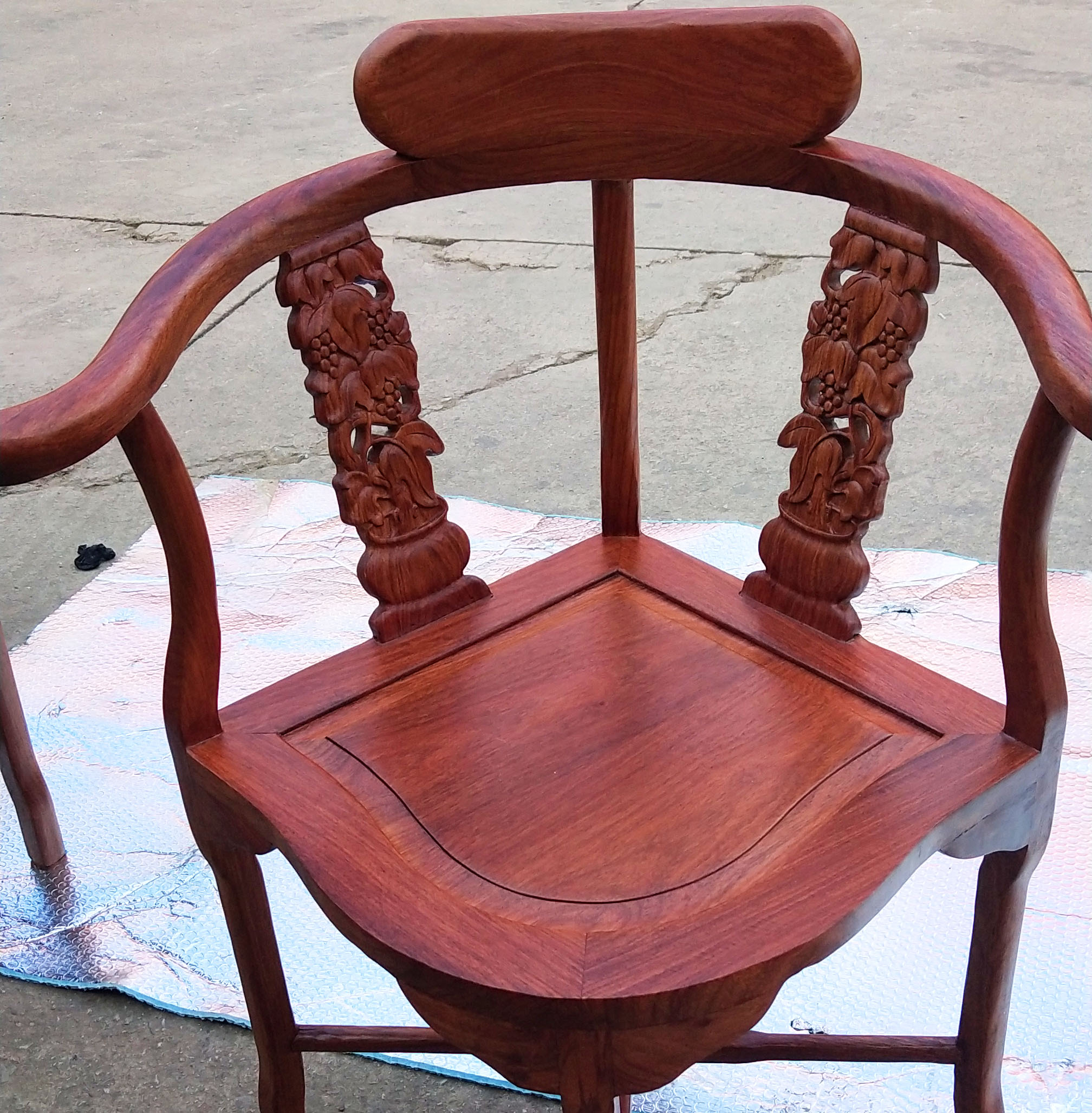 云南昆明长春雄丰茶业中心茶业小茶椅